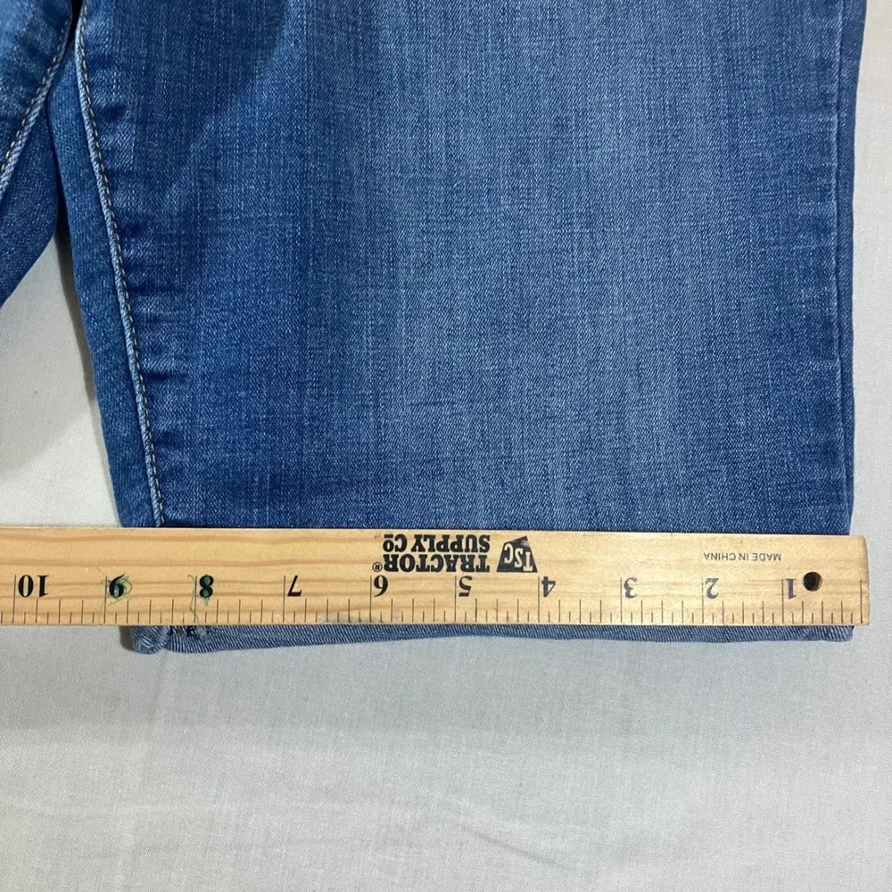 Levis 29969-0007 Mens Blue Denim Cuffed Stretch Jean Shorts Size 33 Medium Wash